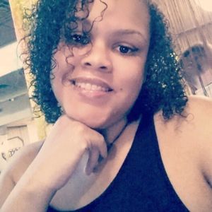 Meet your Posher, Monique